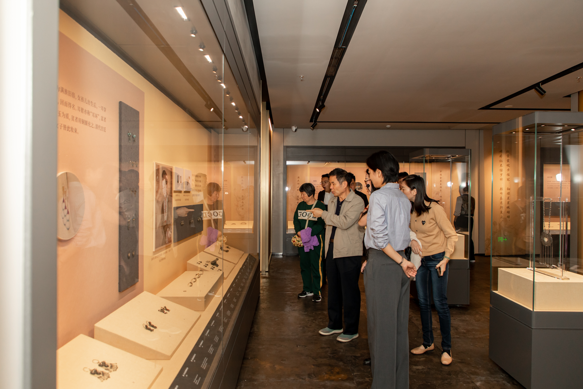 “大灣區企業博物館之旅” 巖星一行赴臻寶博物館調研交流插圖(4) “大灣區企業博物館之旅” 巖星一行赴臻寶博物館調研交流插圖(4)